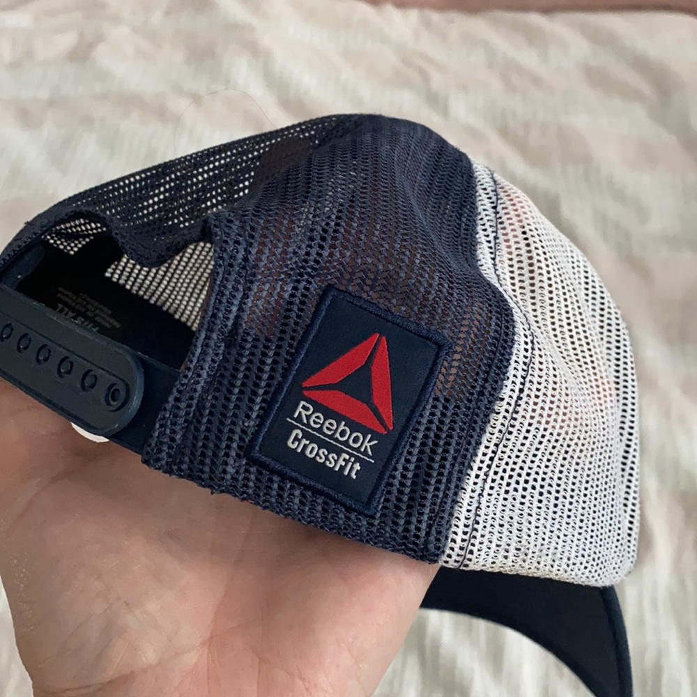 Hat adjustable - Picture 2 of 4